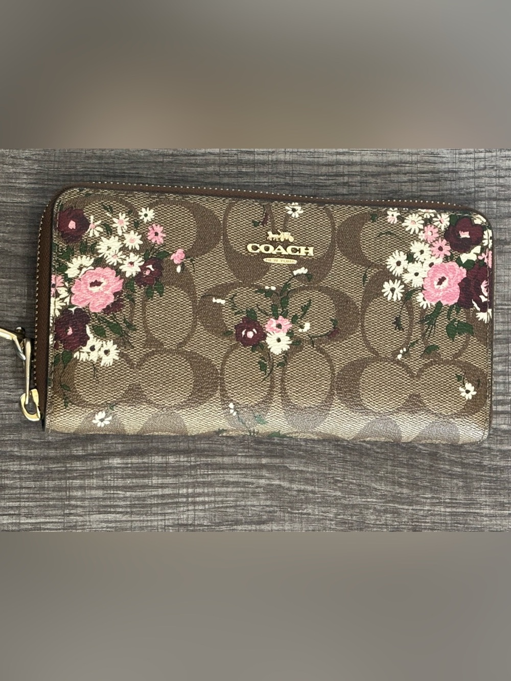 EUC Coach Long Zip Around Wallet in Signature Canvas with Evergreen Floral - Picture 8 of 12